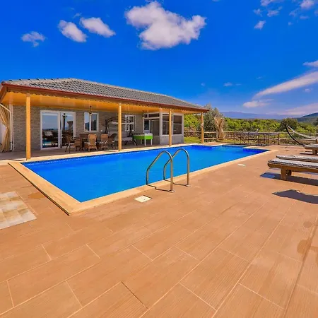 Akinci 2 Villa *