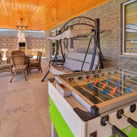 Villa Akinci 2 *